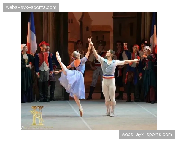 特写：中场休息的“非洲时刻”——刚果传统鼓乐表演点燃巴黎赛馆气氛