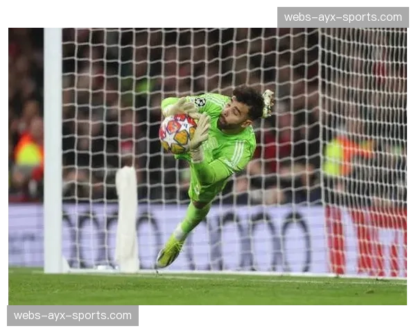 拉亚欧冠8场零封追平莱曼，创阿森纳队史纪录